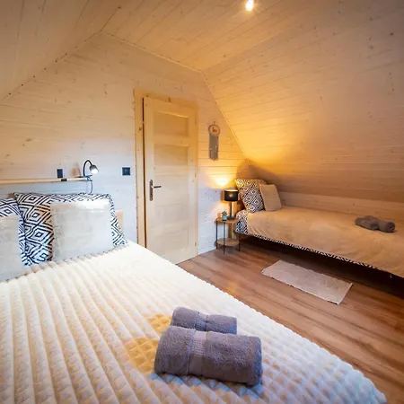 Holiday home U Sosny - Nowoczesne Na Wylacznosc, Spokojna Okolica Blisko Lasu I Szlaku, 1,2 Km Od Centrum Brennej Brenna