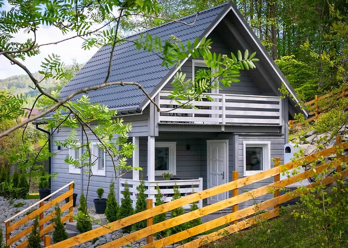 Dom wakacyjny U Sosny - Nowoczesne Na Wyłączność, Spokojna Okolica Blisko Lasu I Szlaku, 1,2 Km Od Centrum Brennej *