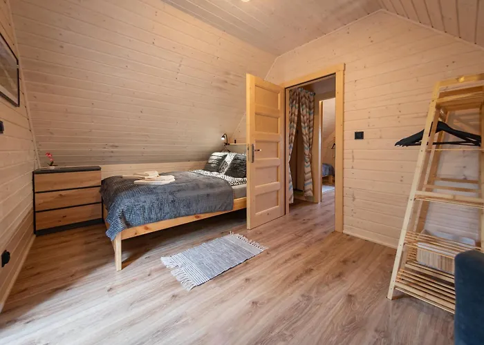 Dom wakacyjny U Sosny - Nowoczesne Na Wyłączność, Spokojna Okolica Blisko Lasu I Szlaku, 1,2 Km Od Centrum Brennej *