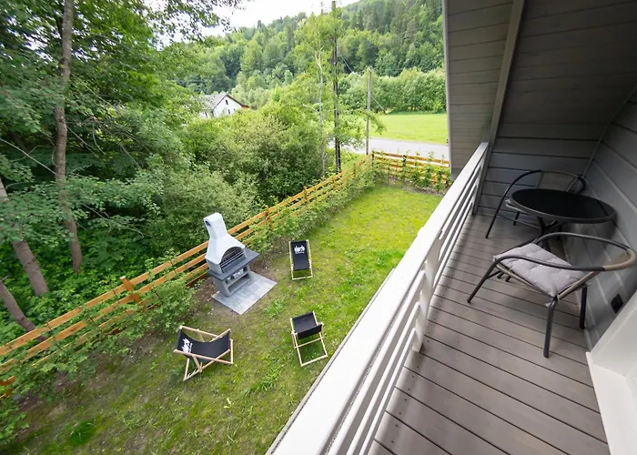 U Sosny - Nowoczesne Na Wyłączność, Spokojna Okolica Blisko Lasu I Szlaku, 1,2 Km Od Centrum Brennej * Brenna