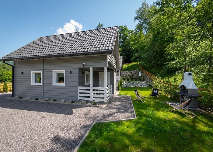 Dom wakacyjny U Sosny - Nowoczesne Na Wyłączność, Spokojna Okolica Blisko Lasu I Szlaku, 1,2 Km Od Centrum Brennej