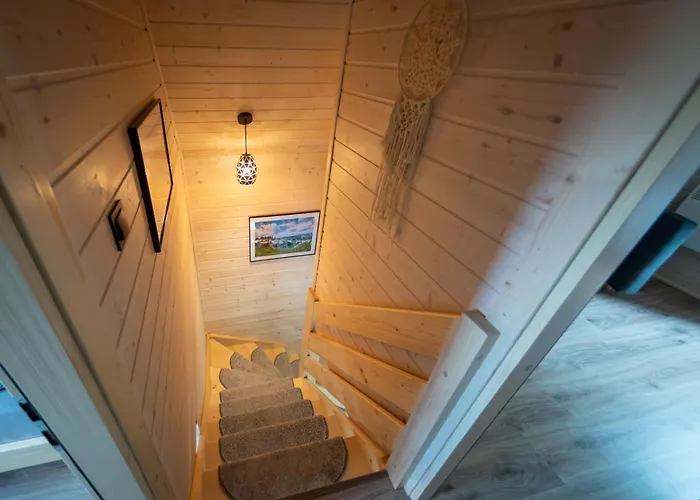 Dom wakacyjny U Sosny - Nowoczesne Na Wyłączność, Spokojna Okolica Blisko Lasu I Szlaku, 1,2 Km Od Centrum Brennej Brenna