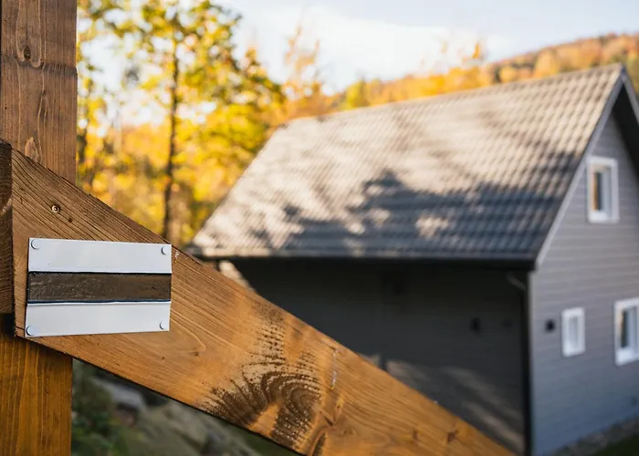 Dom wakacyjny U Sosny - Nowoczesne Na Wyłączność, Spokojna Okolica Blisko Lasu I Szlaku, 1,2 Km Od Centrum Brennej Brenna