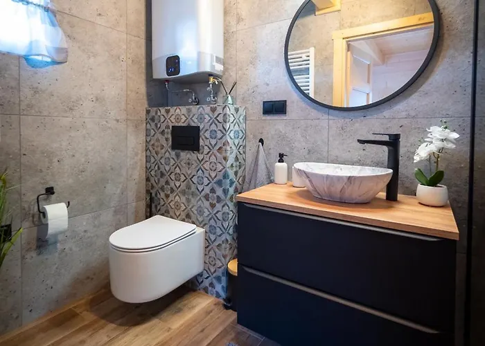 Dom wakacyjny U Sosny - Nowoczesne Na Wyłączność, Spokojna Okolica Blisko Lasu I Szlaku, 1,2 Km Od Centrum Brennej Brenna